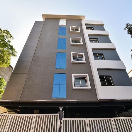 Oyo Townhouse 498 Hotel Western Nágpur Exteriér fotografie