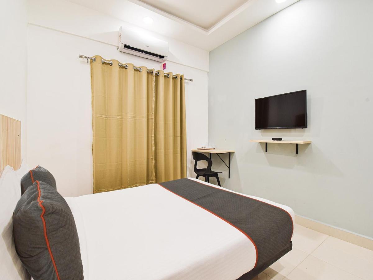 Oyo Townhouse 498 Hotel Western Nágpur Exteriér fotografie