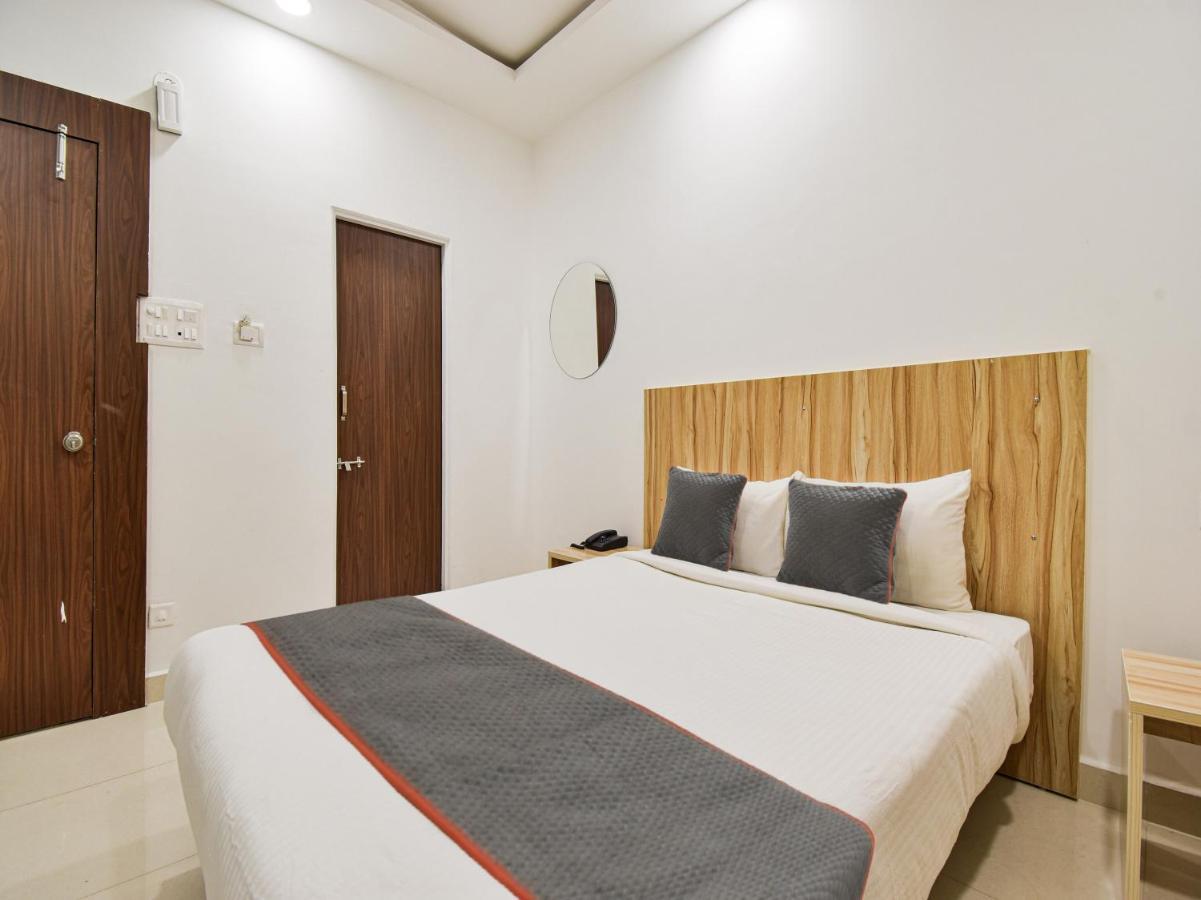 Oyo Townhouse 498 Hotel Western Nágpur Exteriér fotografie